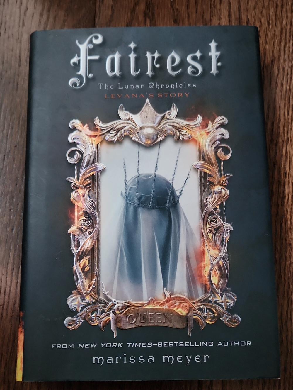 2/$22📗 Fairest by Marissa Meyer